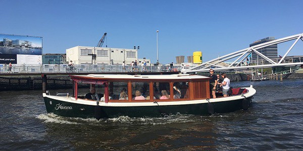 Sloep Havana op de grachten Sloep Havana op de grachten