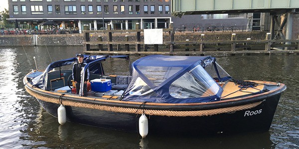 Sloep roos ook bij slecht weer