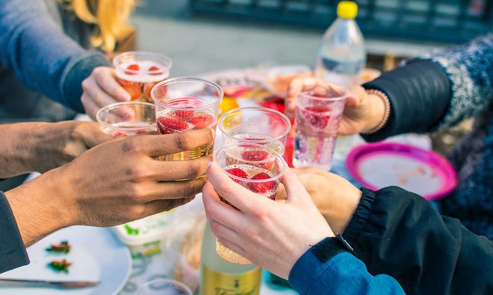 Drankjes op het vrijgezellenfeest