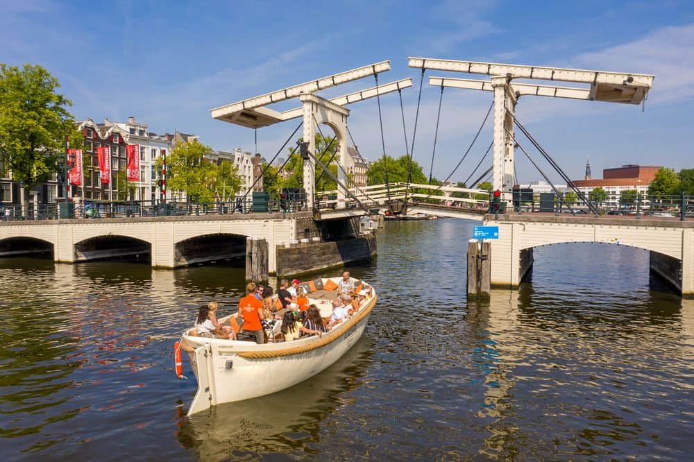 Bedrijfsuitje Amsterdam per boot