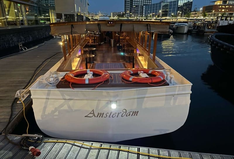 Achterkant Roos boot Amsterdam