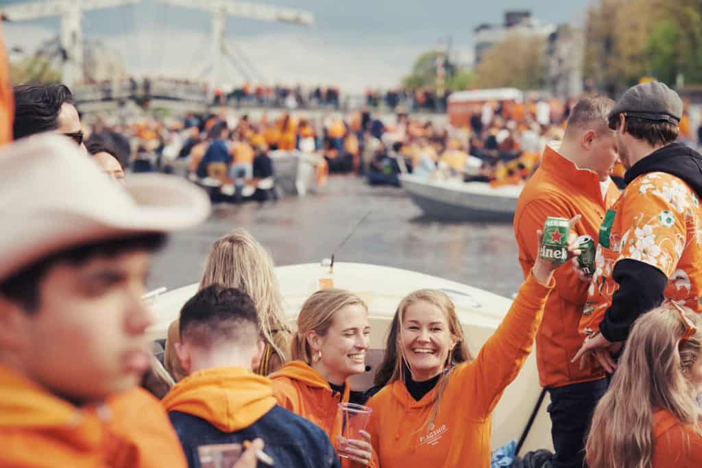 Koningsdag boot Amsterdam 2026