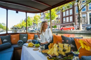 Food and drinks on saloon boat MS Agatha