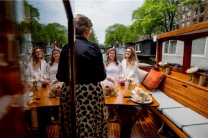 Wedding on the saloon boat De Zonneboot
