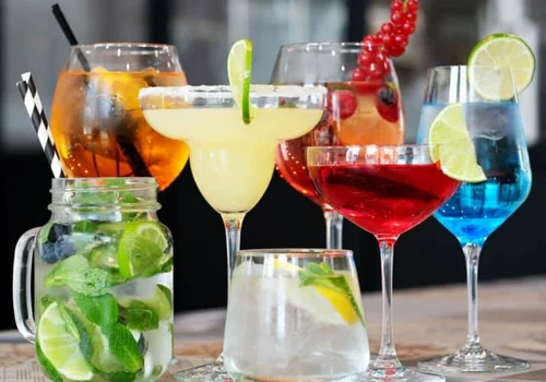 Verschiedene Cocktails