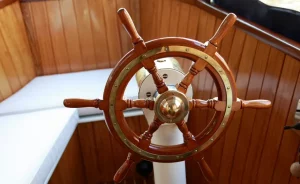 Steering wheel of the Elisabeth saloon boat
