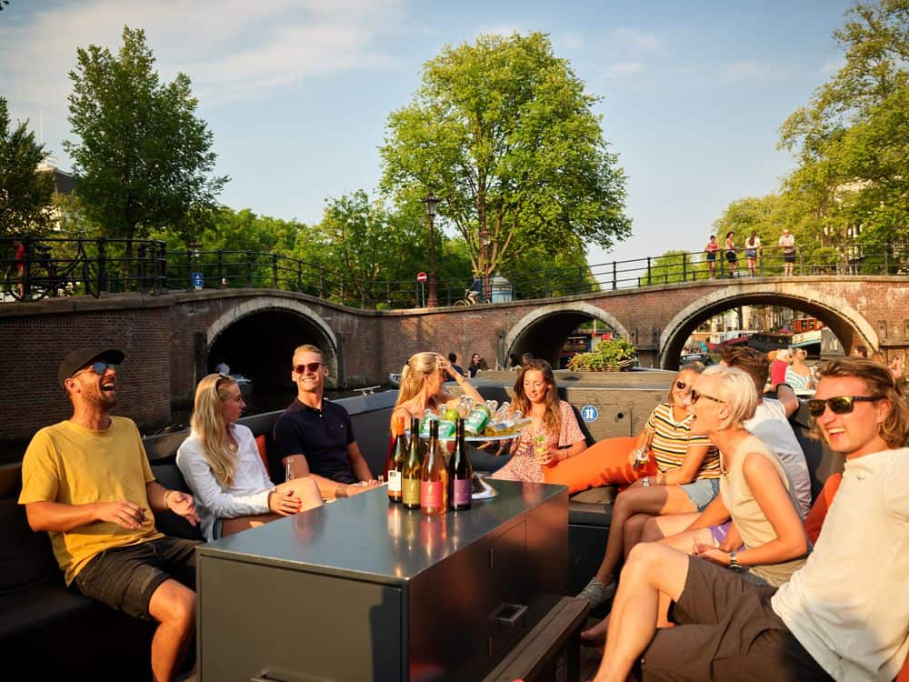 Varen over de Amsterdamse grachten