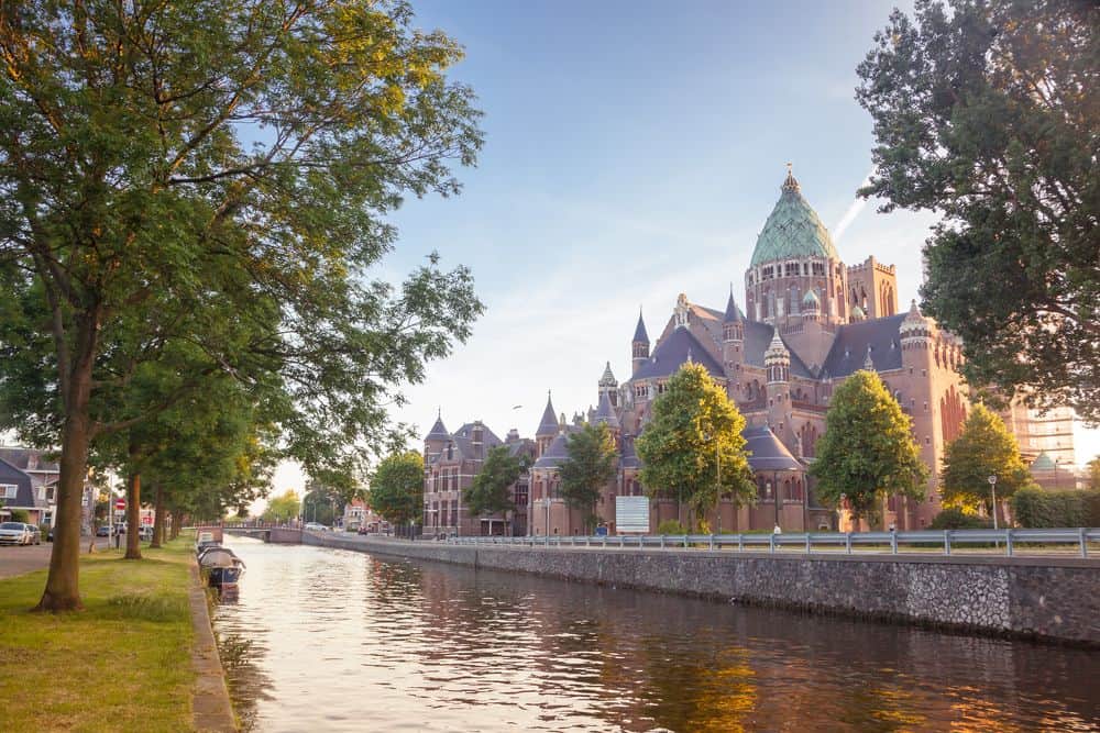 Bezienswaardigheden langs de gracht in Haarlem
