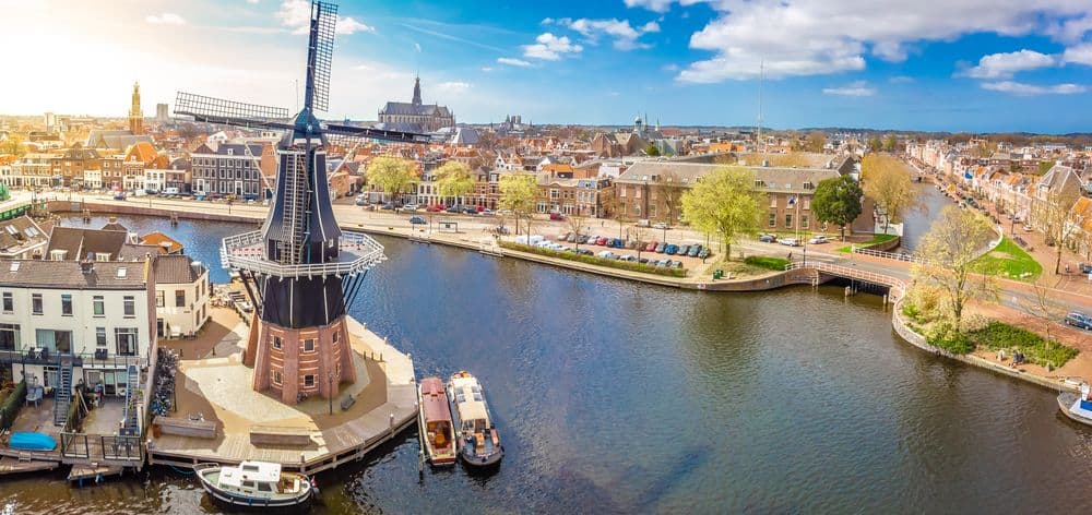 Grachten Haarlem van bovenaf