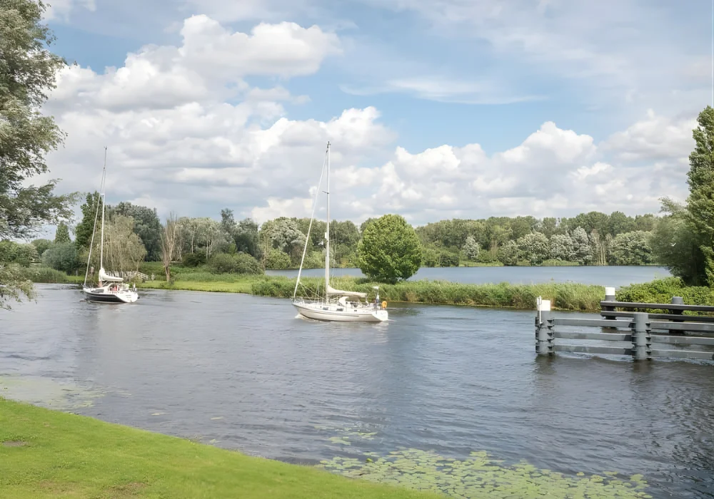 Boote auf einem See in der sch&ouml;nen Natur