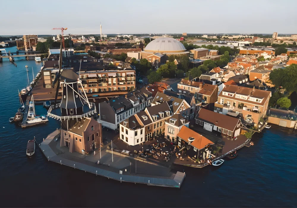 Haarlem private canal cruise