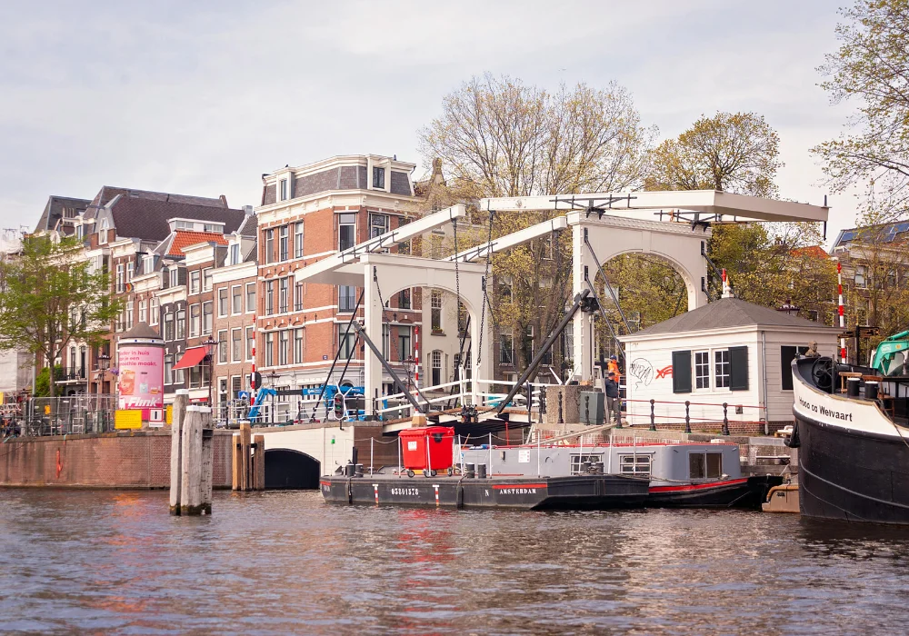 Magere brug rondvaart amsterdam