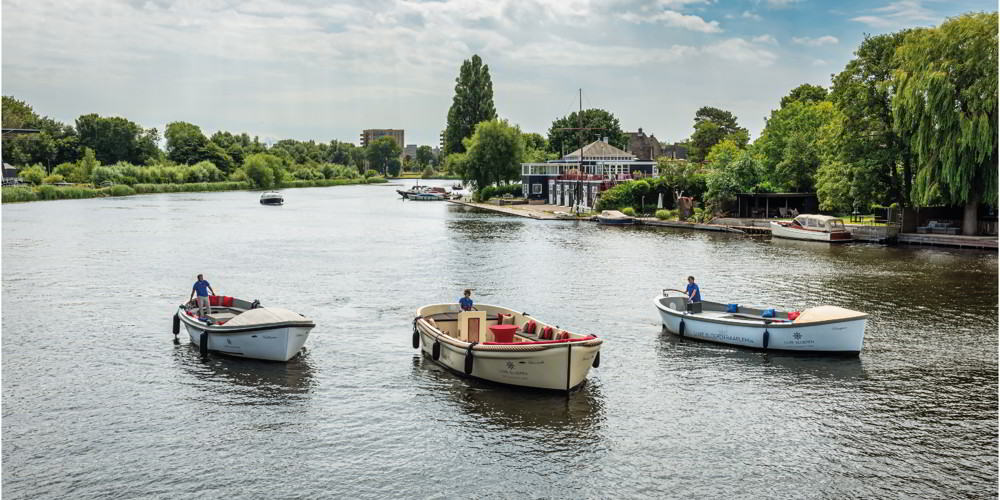 De grachten van Haarlem verkennen op de boot
