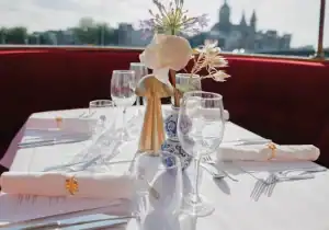 diner cruise amsterdam gedekte tafel