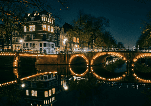 Amsterdam light festival lichtgevende brug